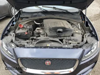 2018 Jaguar F-Pace 25t Prestige z VIN SADCK2FX7JA203829, wystawiony jako Copart lot #47069415 z przebiegiem 180 338 mil mil oraz Czysty tytuł • Clean title. Historia ofert i sprzedaży dostępna na DreamBid. Obrazek 12.