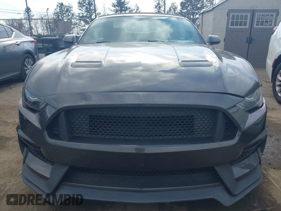 2019 Ford Mustang GT Premium z VIN 1FATP8FF2K5140520, wystawiony jako IAAI lot #41399442 z przebiegiem 101 737 mil mil oraz . Historia ofert i sprzedaży dostępna na DreamBid. Obrazek 12.