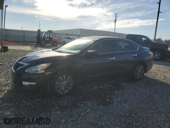 2015 Nissan Altima 2.5 S with VIN 1N4AL3AP2FC477793, listed as a Copart auction lot 84823164 with 287,516 mi miles and Salvage Title. Bid and sale history available at carsss.com. Image 1.