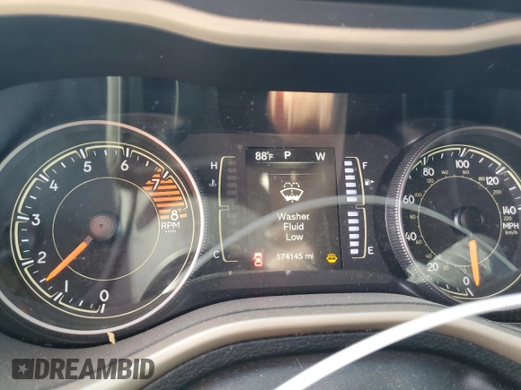2017 Jeep Cherokee Latitude z VIN 1C4PJMCS1HW524864, wystawiony jako Copart lot #58500325 z przebiegiem 174 145 mil mil oraz Szkoda całkowita • Salvage title. Historia ofert i sprzedaży dostępna na DreamBid. Obrazek 9.