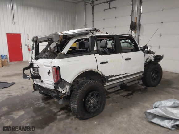 2024 Ford Bronco Wildtrak with VIN 1FMEE2BP9RLA70391, listed as a IAAI auction lot 41639603 with 11,086 mi miles. Bid and sale history available at carsss.com. Image 6.