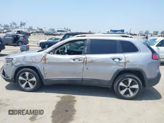 2019 Jeep Cherokee Limited with VIN 1C4PJLDB7KD207845, listed as a IAAI auction lot 42386487 with 62,635 mi miles and . Bid and sale history available at DreamBid. Image 14.