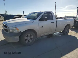 2017 Ram 1500 Tradesman z VIN 3C6JR6DT4HG555498, wystawiony jako Copart lot #44554835 z przebiegiem 121 506 mil mil oraz Szkoda całkowita • Salvage title. Historia ofert i sprzedaży dostępna na DreamBid. Obrazek 1.