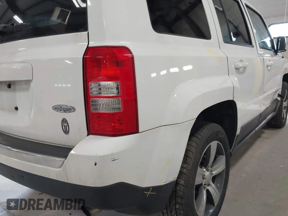 2016 Jeep Patriot High Altitude Edition with VIN 1C4NJRFB6GD581944, listed as a IAAI auction lot 41977804 with 162,906 mi miles. Bid and sale history available at carsss.com. Image 20.