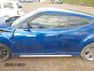 2015 Hyundai Veloster Turbo with VIN KMHTC6AE1FU241662, listed as a IAAI auction lot 42071618 with Not provided miles and . Bid and sale history available at DreamBid. Image 13.