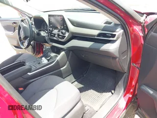 2021 Toyota Highlander L with VIN 5TDBZRBH8MS529396, listed as a IAAI auction lot 42708605 with 49,455 mi miles and . Bid and sale history available at DreamBid. Image 5.