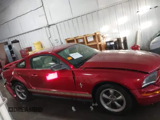 2006 Ford Mustang Standard with VIN 1ZVHT80N865227465, listed as a IAAI auction lot 41272926 with 134,695 mi miles. Bid and sale history available at carsss.com. Image 14.