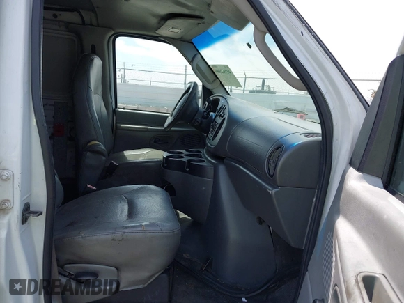 2008 Ford Econoline Cargo Recreational with VIN 1FTSS34P48DA63120, listed as a IAAI auction lot 41962080 with 252,274 mi miles and . Bid and sale history available at DreamBid. Image 5.