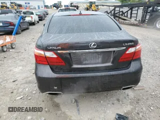 2010 Lexus LS 460 z VIN JTHBL5EFXA5096717, wystawiony jako Copart lot #52701975 z przebiegiem 166 392 mil mil oraz Szkoda całkowita • Salvage title. Historia ofert i sprzedaży dostępna na DreamBid. Obrazek 6.