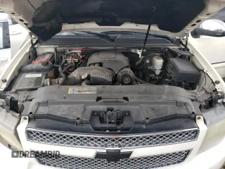 2008 Chevrolet Suburban LT w/2LT with VIN 1GNFK16328R193634, listed as a Copart auction lot 68741644 with 265,320 mi miles and Salvage Title. Bid and sale history available at carsss.com. Image 12.