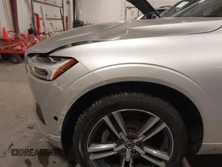 2019 Volvo XC60 Momentum с VIN LYV102RKXKB232325, выставлен на аукционе IAAI как лот 41486123 с пробегом 55 213 миль миль и . История ставок и продаж доступна на DreamBid. Изображение 18.