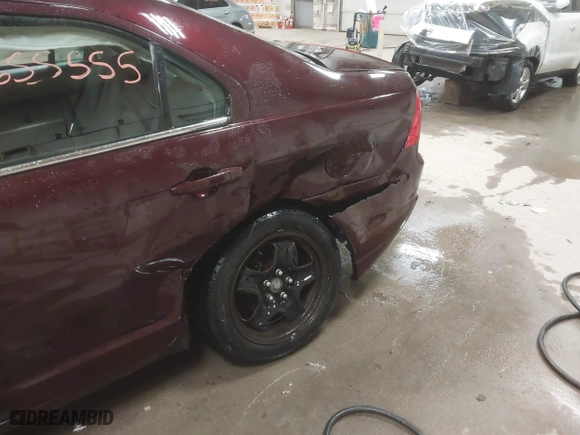 2011 Ford Fusion SE with VIN 3FAHP0HA0BR100216, listed as a IAAI auction lot 41655555 with 55,002 mi miles. Bid and sale history available at carsss.com. Image 17.