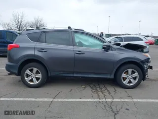 2014 Toyota RAV4 XLE with VIN 2T3RFREV1EW140141, listed as a IAAI auction lot 41612133 with 122,682 mi miles. Bid and sale history available at carsss.com. Image 13.