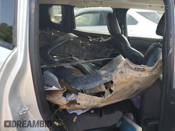 2017 Jeep Renegade Limited z VIN ZACCJBDB5HPE47740, wystawiony jako Copart lot #59177815 z przebiegiem Nie podano mil oraz Szkoda całkowita • Salvage title. Historia ofert i sprzedaży dostępna na DreamBid. Obrazek 11.