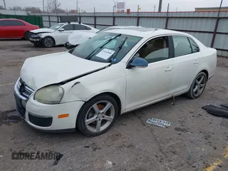 2008 Volkswagen Jetta Sedan SE with VIN 3VWRM71K78M104317, listed as a IAAI auction lot 41653840 with 178,616 mi miles. Bid and sale history available at carsss.com. Image 17.