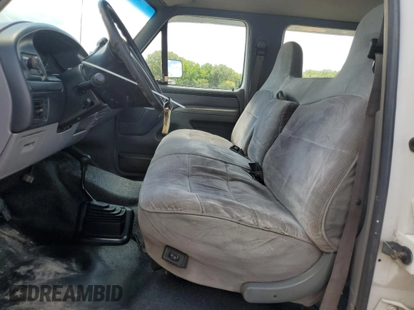 1997 Ford F-350 с VIN 1FTJW36F5VEA76761, выставлен на аукционе Copart как лот 56678865 с пробегом 156 329 миль миль и Чистый • Clean title. История ставок и продаж доступна на DreamBid. Изображение 7.