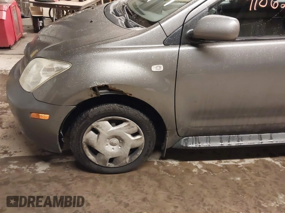 2004 Scion xA z VIN JTKKT624540072524, wystawiony jako IAAI lot #41862606 z przebiegiem 141 147 mil mil oraz . Historia ofert i sprzedaży dostępna na DreamBid. Obrazek 14.
