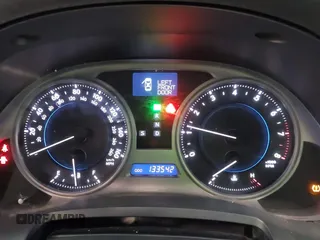 2009 Lexus IS 250 z VIN JTHCK262395033360, wystawiony jako IAAI lot #42064172 z przebiegiem 133 542 mil mil oraz . Historia ofert i sprzedaży dostępna na DreamBid. Obrazek 7.