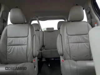 2017 Toyota Sienna XLE с VIN 5TDDZ3DC8HS178423, выставлен на аукционе Copart как лот 57628745 с пробегом 159 453 миль миль и Чистый • Clean title. История ставок и продаж доступна на DreamBid. Изображение 10.