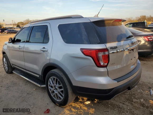 2019 Ford Explorer XLT with VIN 1FM5K7D81KGA94808, listed as a Copart auction lot 46524595 with 45,280 mi miles and Salvage Title. Bid and sale history available at carsss.com. Image 2.
