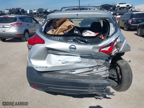 2018 Nissan Kicks SR with VIN 3N1CP5CU5JL532145, listed as a IAAI auction lot 41806458 with 109,721 mi miles. Bid and sale history available at carsss.com. Image 16.