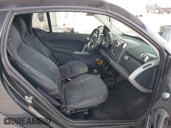 2009 Smart fortwo Passion with VIN WMEEK31X19K294234, listed as a IAAI auction lot 42225528 with 85,905 mi miles and . Bid and sale history available at DreamBid. Image 5.