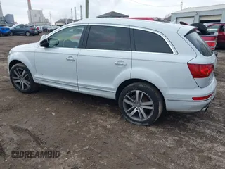 2013 Audi Q7 3.0T Premium Plus with VIN WA1LGAFE1DD004407, listed as a IAAI auction lot 41520086 with 196,557 mi miles. Bid and sale history available at carsss.com. Image 3.