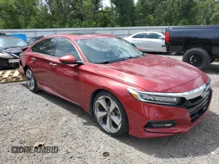 2018 Honda Accord Touring z VIN 1HGCV1F96JA115967, wystawiony jako Copart lot #58365445 z przebiegiem 81 531 mil mil oraz Nie do naprawy • Non repairable. Historia ofert i sprzedaży dostępna na DreamBid. Obrazek 4.