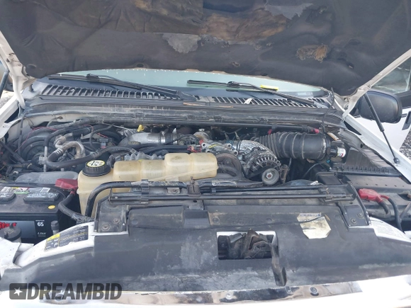 2003 Ford Excursion XLT z VIN 1FMNU40F03EA06549, wystawiony jako IAAI lot #42231165 z przebiegiem 176 564 mil mil oraz . Historia ofert i sprzedaży dostępna na DreamBid. Obrazek 10.