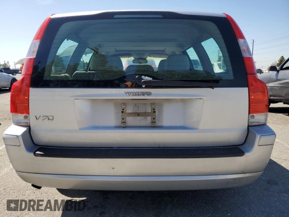 2005 Volvo V70 with VIN YV1SW640752467944, listed as a Copart auction lot 52462375 with 104,439 mi miles and Salvage Title. Bid and sale history available at carsss.com. Image 6.
