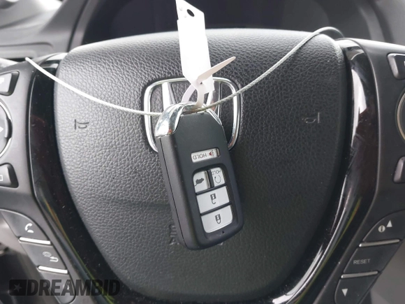2016 Honda Pilot Touring with VIN 5FNYF6H93GB003106, listed as a IAAI auction lot 41989772 with 110,123 mi miles. Bid and sale history available at carsss.com. Image 11.