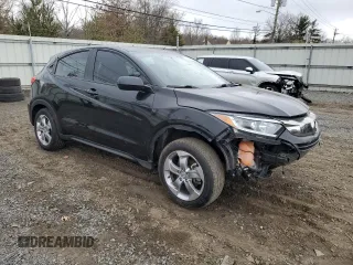 2021 Honda HR-V LX with VIN 3CZRU6H31MM743972, listed as a Copart auction lot 47684755 with 26,440 mi miles and Salvage Title. Bid and sale history available at carsss.com. Image 4.