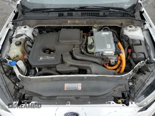 2020 Ford Fusion SE with VIN 3FA6P0LU8LR266753, listed as a Copart auction lot 52341535 with 70,551 mi miles and Salvage title. Bid and sale history available at DreamBid. Image 12.