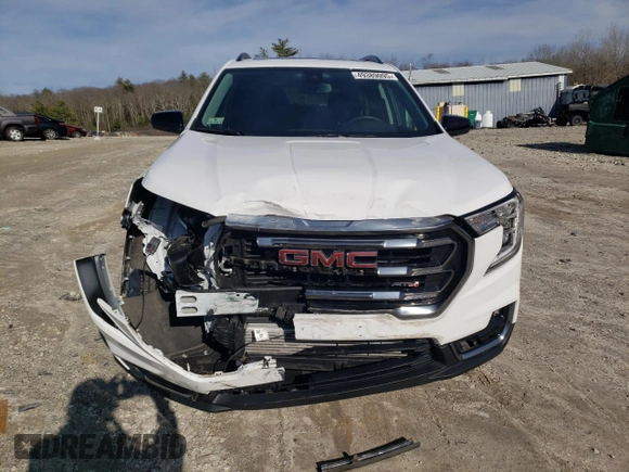 2023 GMC Terrain AT4 z VIN 3GKALYEG2PL234481, wystawiony jako Copart lot #49389095 z przebiegiem 8 555 mil mil oraz Szkoda całkowita • Salvage title. Historia ofert i sprzedaży dostępna na DreamBid. Obrazek 5.
