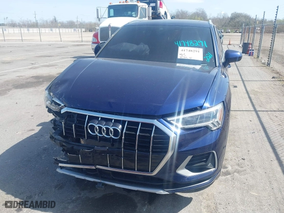 2021 Audi Q3 Premium Plus with VIN WA1BUCF35M1081281, listed as a IAAI auction lot 41748291 with 66,261 mi miles. Bid and sale history available at carsss.com. Image 12.