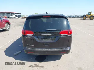 2017 Chrysler Pacifica Touring with VIN 2C4RC1DG7HR695171, listed as a IAAI auction lot 42230782 with 114,273 mi miles and . Bid and sale history available at DreamBid. Image 16.
