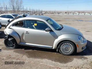 2013 Volkswagen Beetle с VIN 3VWHX7AT0DM663696, выставлен на аукционе IAAI как лот 41485832 с пробегом 111 465 миль миль и . История ставок и продаж доступна на DreamBid. Изображение 13.
