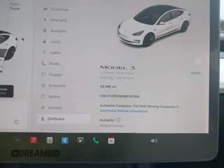 2022 Tesla Model 3 Long Range z VIN 5YJ3E1EB9NF115364, wystawiony jako IAAI lot #41618947 z przebiegiem 58 196 mil mil oraz . Historia ofert i sprzedaży dostępna na DreamBid. Obrazek 7.