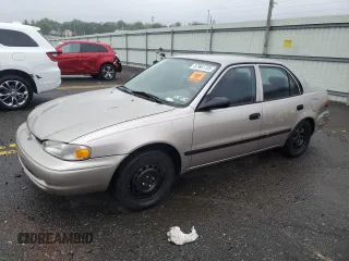 1999 Chevrolet Prizm z VIN 1Y1SK5284XZ403676, wystawiony jako Copart lot #57961725 z przebiegiem Nie podano mil oraz Szkody całkowita. Historia ofert i sprzedaży dostępna na DreamBid. Obrazek 1.