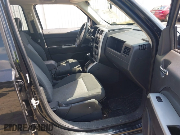 2008 Jeep Patriot Sport with VIN 1J8FF28W58D543970, listed as a IAAI auction lot 42577470 with 135,488 mi miles and . Bid and sale history available at DreamBid. Image 5.