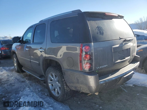 2013 GMC Yukon Denali with VIN 1GKS2EEF9DR200958, listed as a Copart auction lot 46331025 with 187,082 mi miles and Clean Title. Bid and sale history available at carsss.com. Image 2.