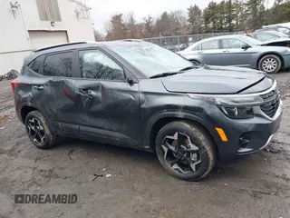 2025 Kia Seltos S z VIN KNDEUCAA1S7740380, wystawiony jako IAAI lot #41735876 z przebiegiem 367 mil mil oraz . Historia ofert i sprzedaży dostępna na DreamBid. Obrazek 13.