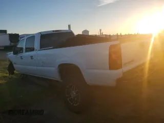 2006 Chevrolet Silverado 3500 SRW Wrk Trk with VIN 1GCHK33DX6F143072, listed as a Copart auction lot 47038915 with 295,279 mi miles and Salvage Title. Bid and sale history available at carsss.com. Image 2.