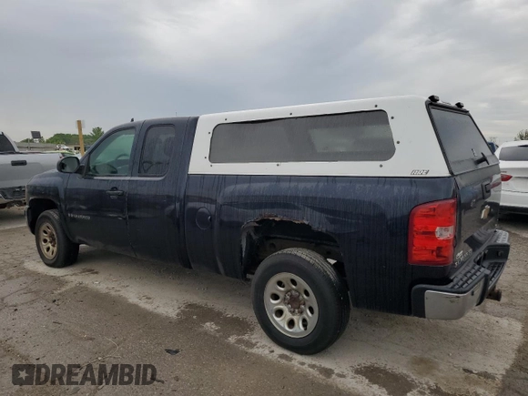 2007 Chevrolet Silverado 1500 Work Truck with VIN 1GCEC19C57Z503545, listed as a Copart auction lot 56631955 with 252,424 mi miles and Clean Title. Bid and sale history available at DreamBid. Image 2.