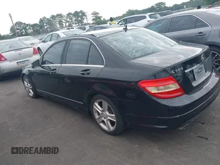 2011 Mercedes-Benz C 300 Sport с VIN WDDGF5EB2BA460963, выставлен на аукционе IAAI как лот 42511005 с пробегом 157 797 миль миль и . История ставок и продаж доступна на DreamBid. Изображение 3.
