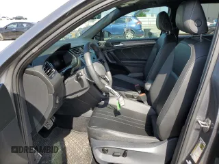 2022 Volkswagen Tiguan SE R-Line Black with VIN 3VVCB7AX6NM081880, listed as a Copart auction lot 54102735 with 52,010 mi miles and Salvage Title. Bid and sale history available at DreamBid. Image 7.