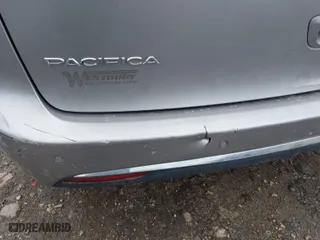 2017 Chrysler Pacifica Touring-L with VIN 2C4RC1BG9HR745099, listed as a IAAI auction lot 41548429 with 1 mi miles. Bid and sale history available at carsss.com. Image 17.