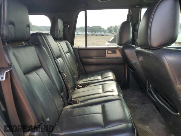 2015 Ford Expedition XLT z VIN 1FMJU1HTXFEF03295, wystawiony jako Copart lot #58566285 z przebiegiem 176 352 mil mil oraz Czysty tytuł • Clean title. Historia ofert i sprzedaży dostępna na DreamBid. Obrazek 11.
