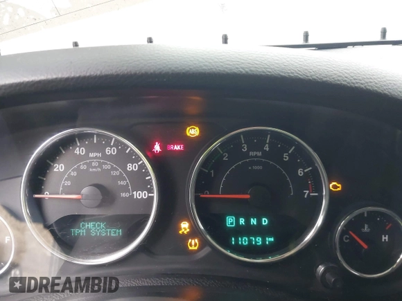 2017 Jeep Wrangler Unlimited Sahara with VIN 1C4BJWEG4HL752776, listed as a IAAI auction lot 41834737 with 110,791 mi miles. Bid and sale history available at carsss.com. Image 7.