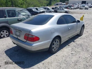 2002 Mercedes-Benz CLK 320/430 with VIN WDBLJ65G82T118039, listed as a IAAI auction lot 41929153 with 232,989 mi miles and . Bid and sale history available at DreamBid. Image 4.